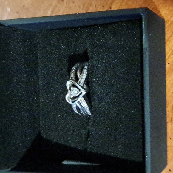 Sterling sliver heart ring - Picture 1 of 3